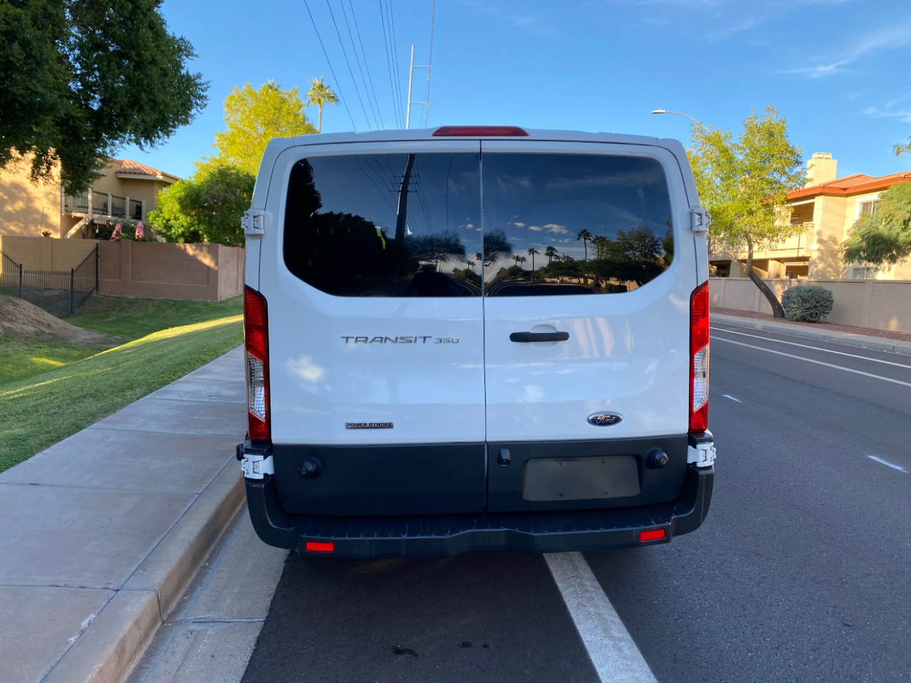 Ford Transit Wagon T-350 148" Low Roof XLT Swing-Out RH Dr 2016