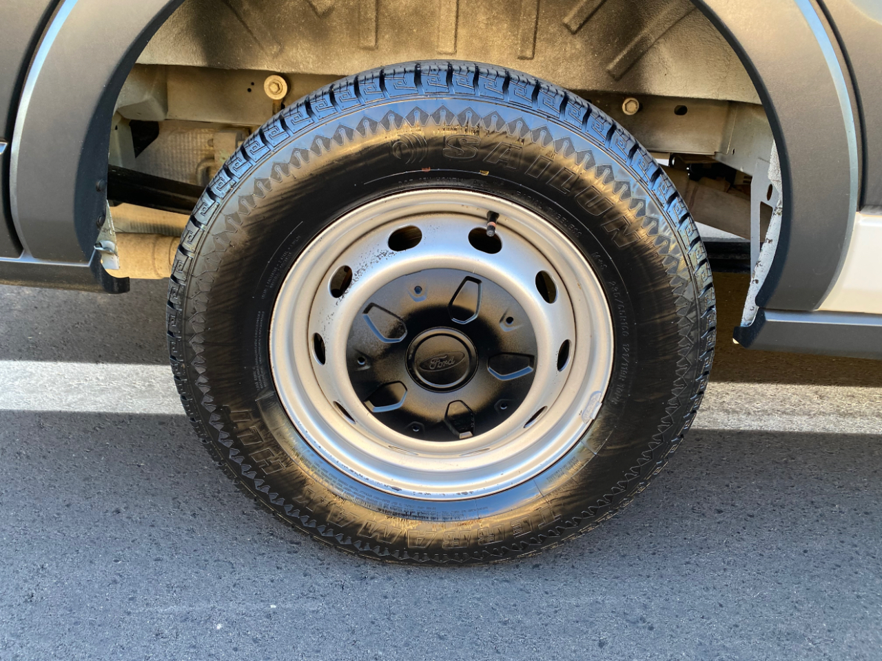 Ford Transit Wagon T-350 148" Low Roof XLT Swing-Out RH Dr 2016