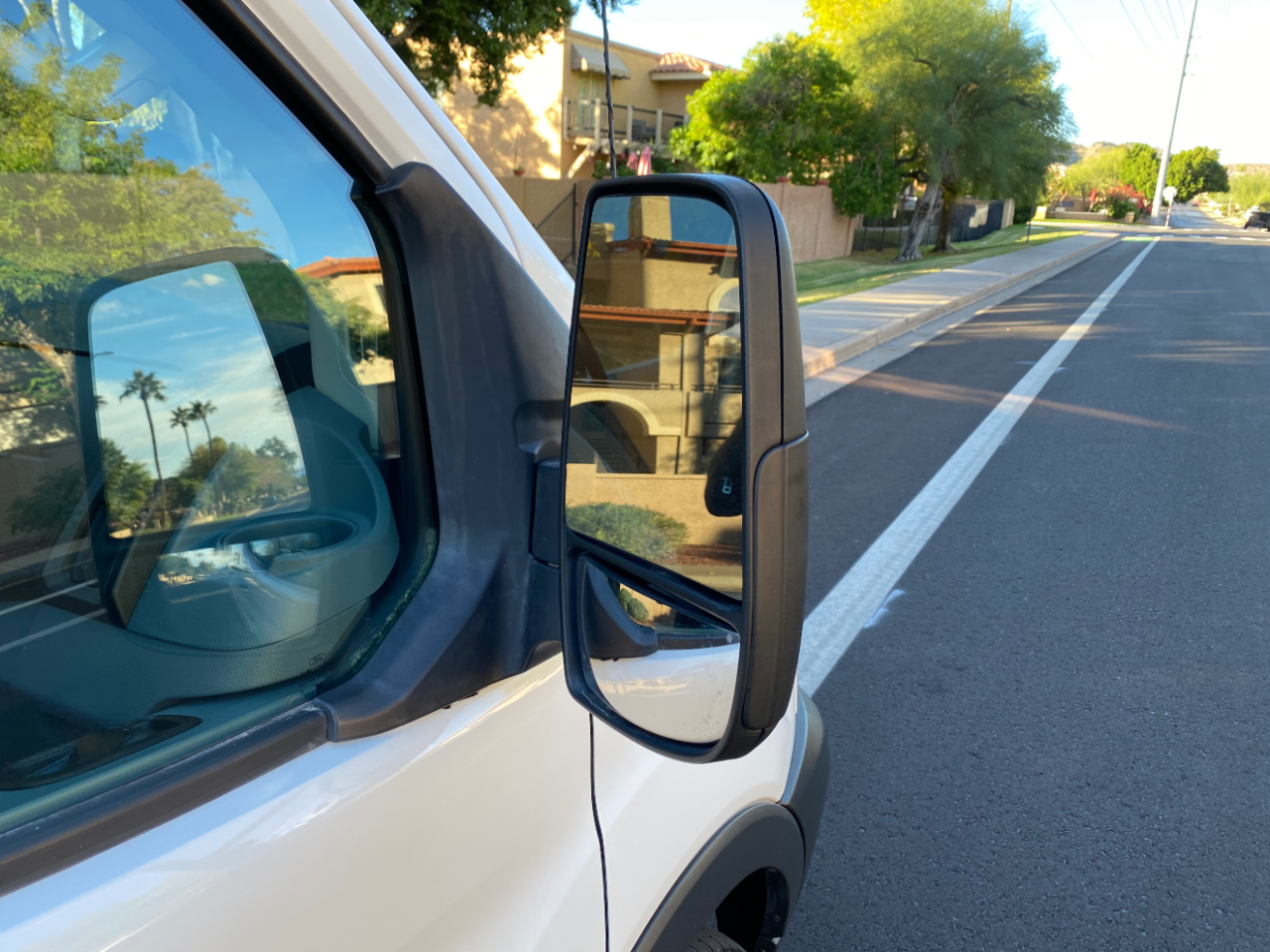 Ford Transit Wagon T-350 148" Low Roof XLT Swing-Out RH Dr 2016