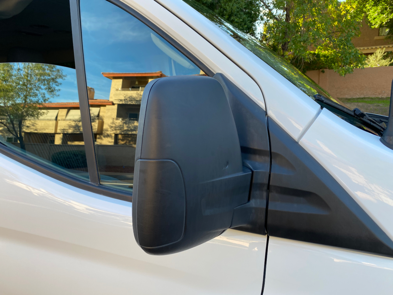 Ford Transit Wagon T-350 148" Low Roof XLT Swing-Out RH Dr 2016