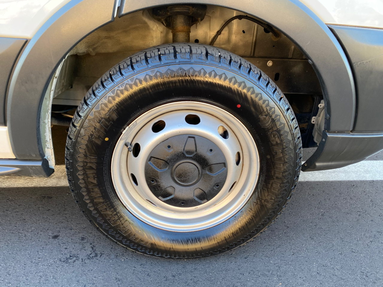 Ford Transit Wagon T-350 148" Low Roof XLT Swing-Out RH Dr 2016