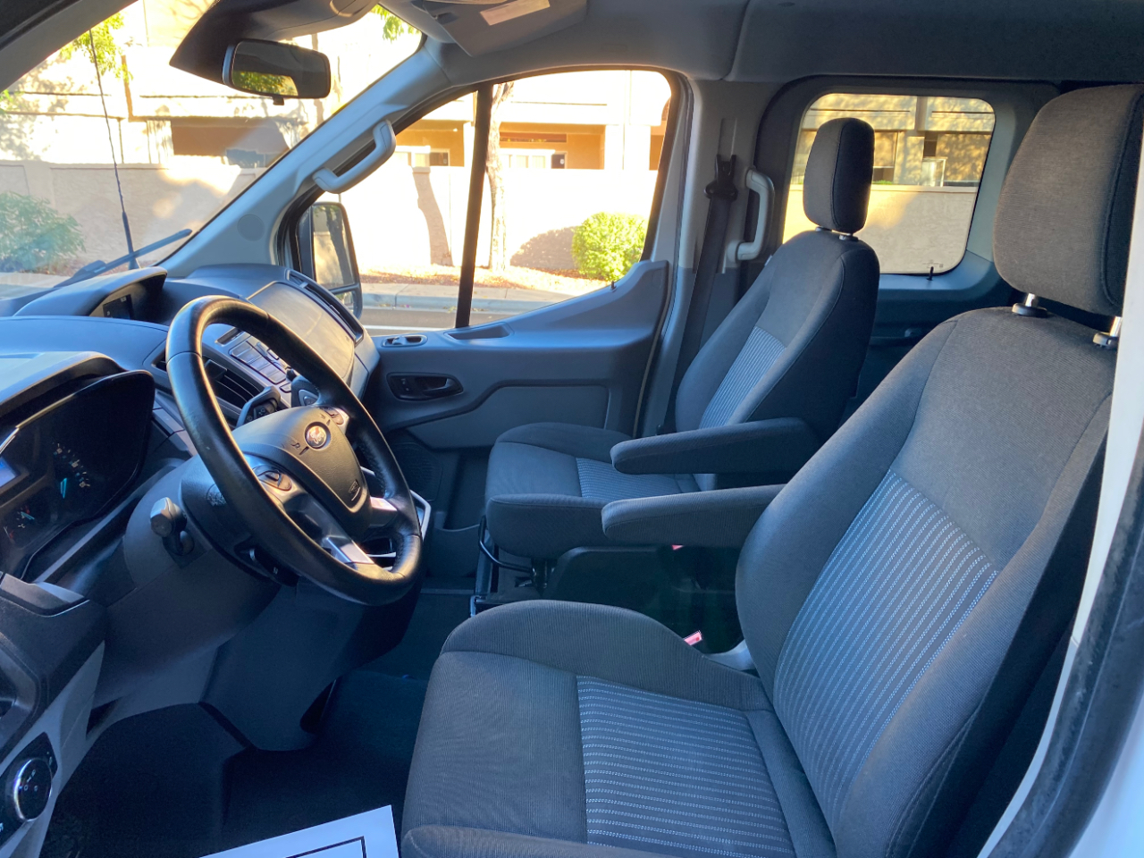 Ford Transit Wagon T-350 148" Low Roof XLT Swing-Out RH Dr 2016