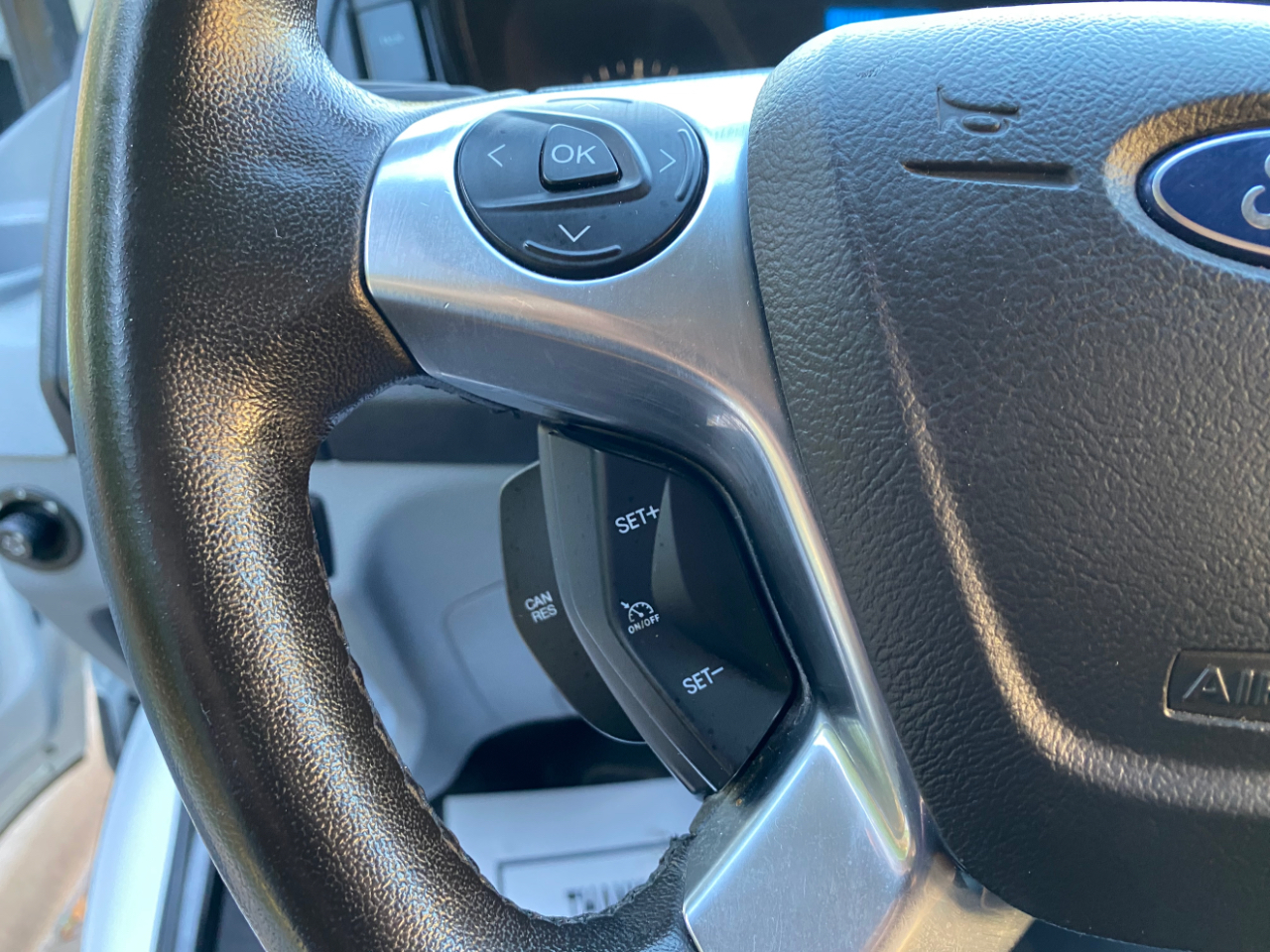 Ford Transit Wagon T-350 148" Low Roof XLT Swing-Out RH Dr 2016