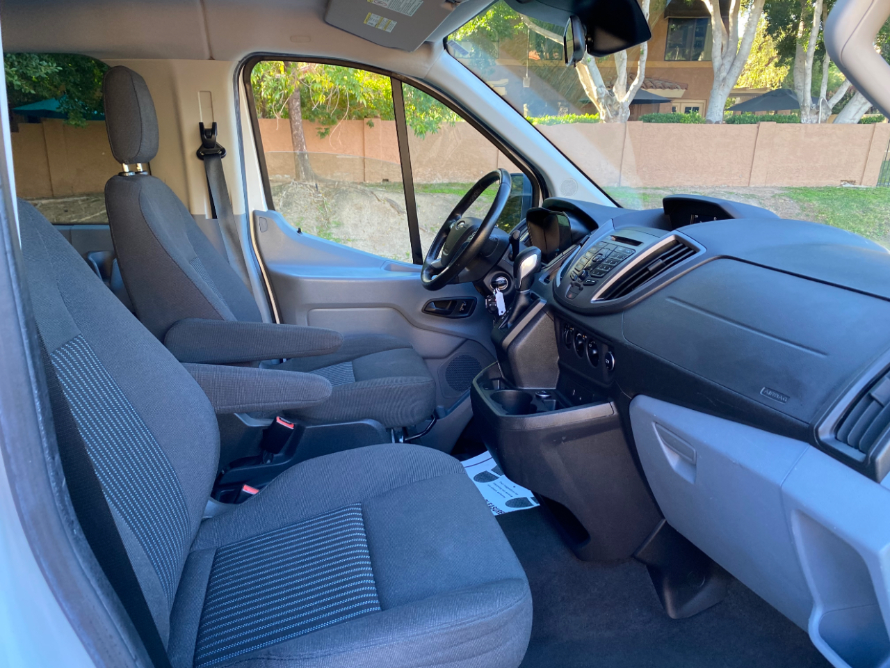 Ford Transit Wagon T-350 148" Low Roof XLT Swing-Out RH Dr 2016