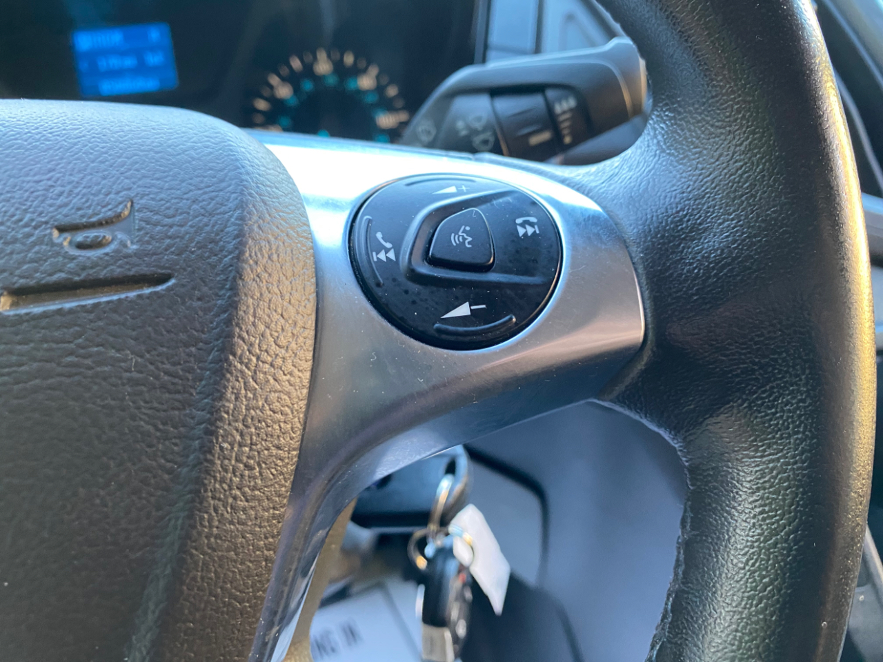 Ford Transit Wagon T-350 148" Low Roof XLT Swing-Out RH Dr 2016