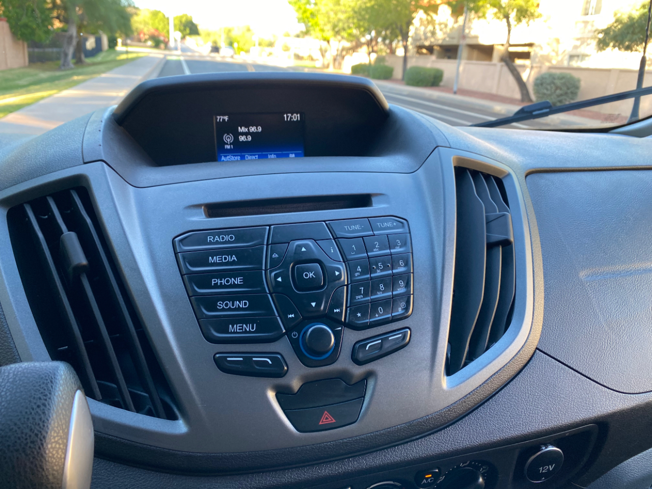 Ford Transit Wagon T-350 148" Low Roof XLT Swing-Out RH Dr 2016