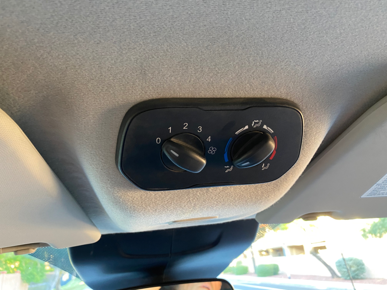 Ford Transit Wagon T-350 148" Low Roof XLT Swing-Out RH Dr 2016