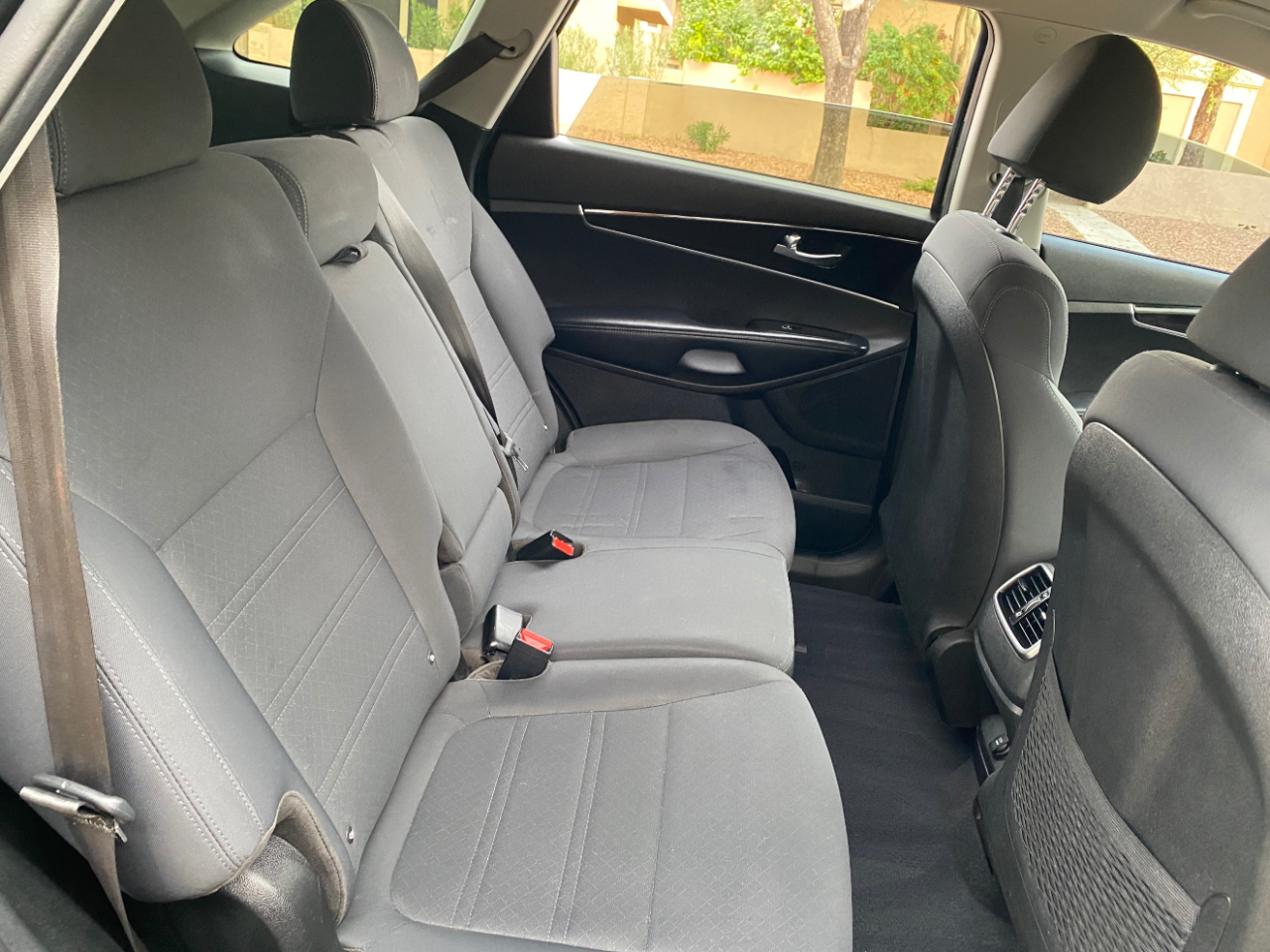 Kia Sorento L FWD 2019