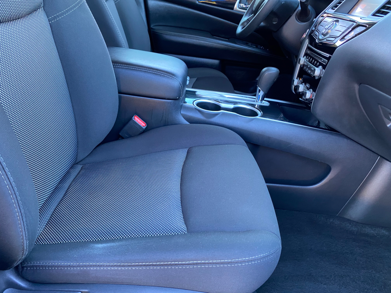 Nissan Pathfinder FWD S 2020