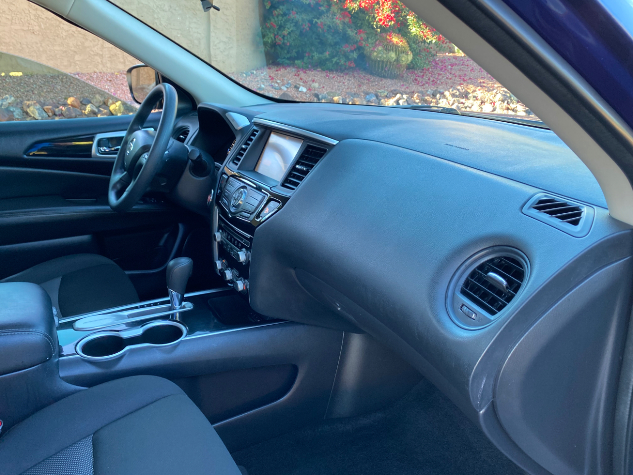 Nissan Pathfinder FWD S 2020