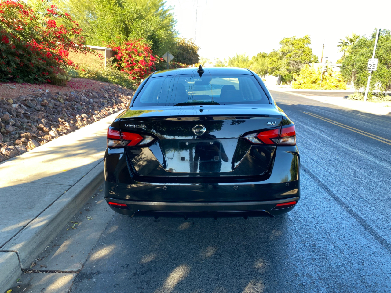 Nissan Versa SV CVT 2021