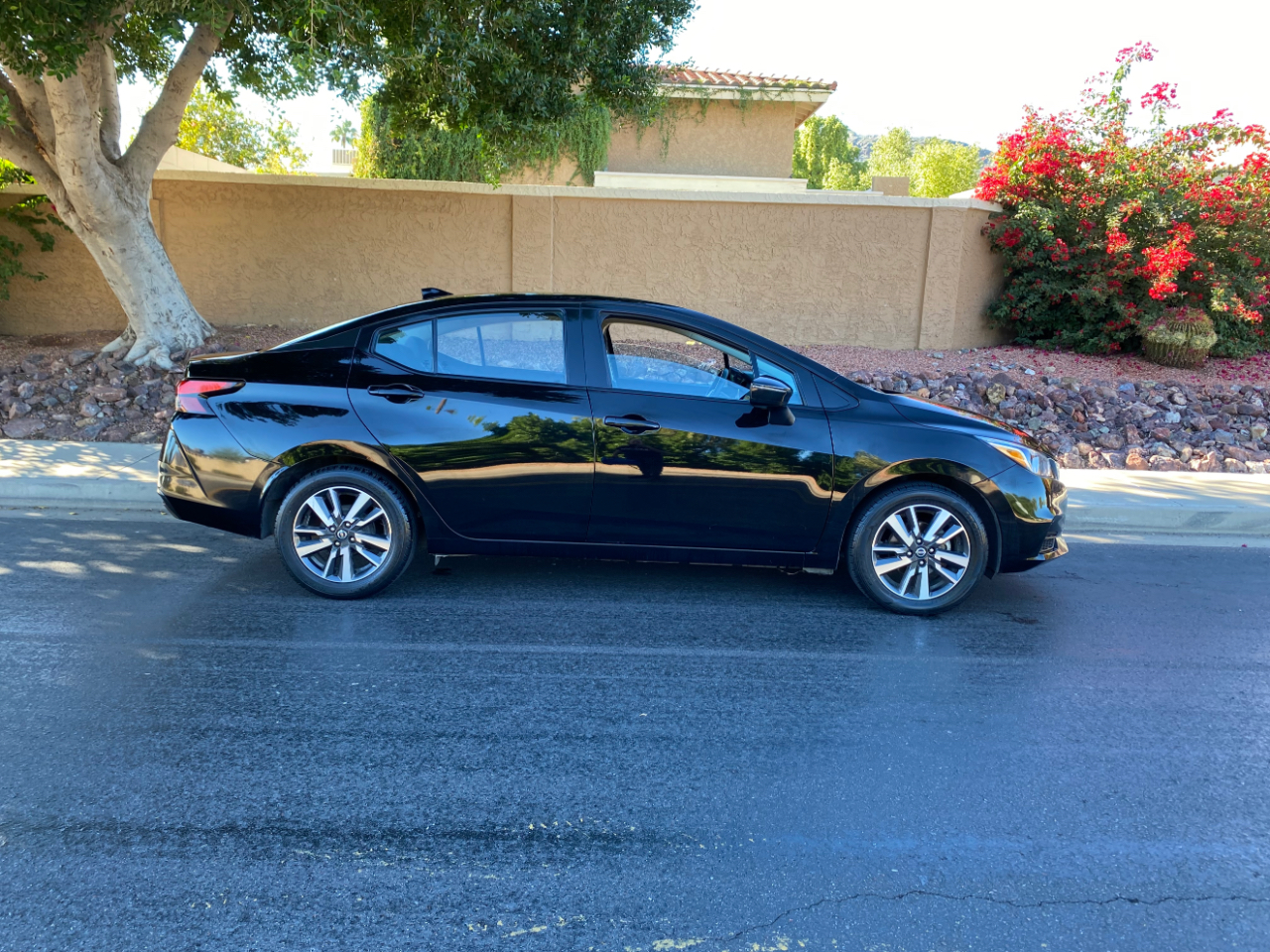 Nissan Versa SV CVT 2021