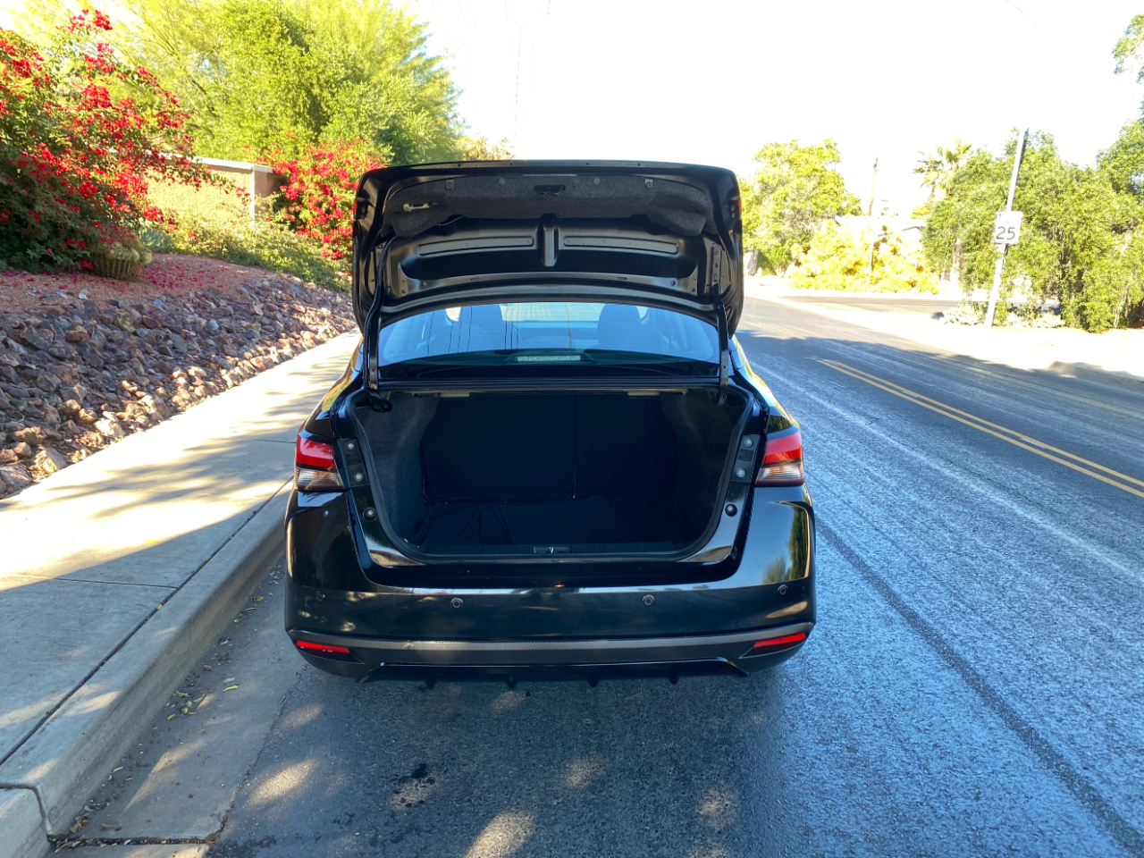 Nissan Versa SV CVT 2021