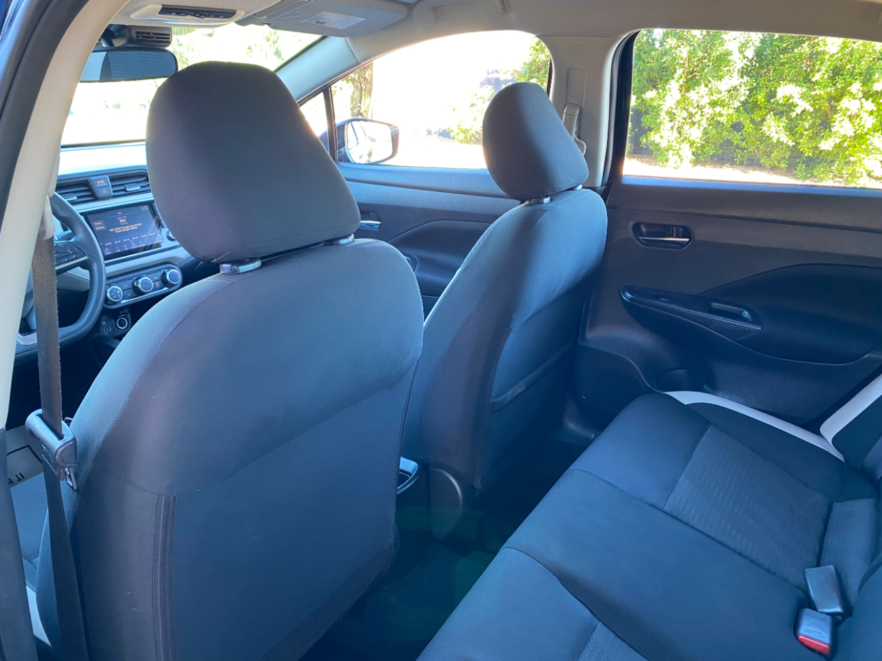 Nissan Versa SV CVT 2021