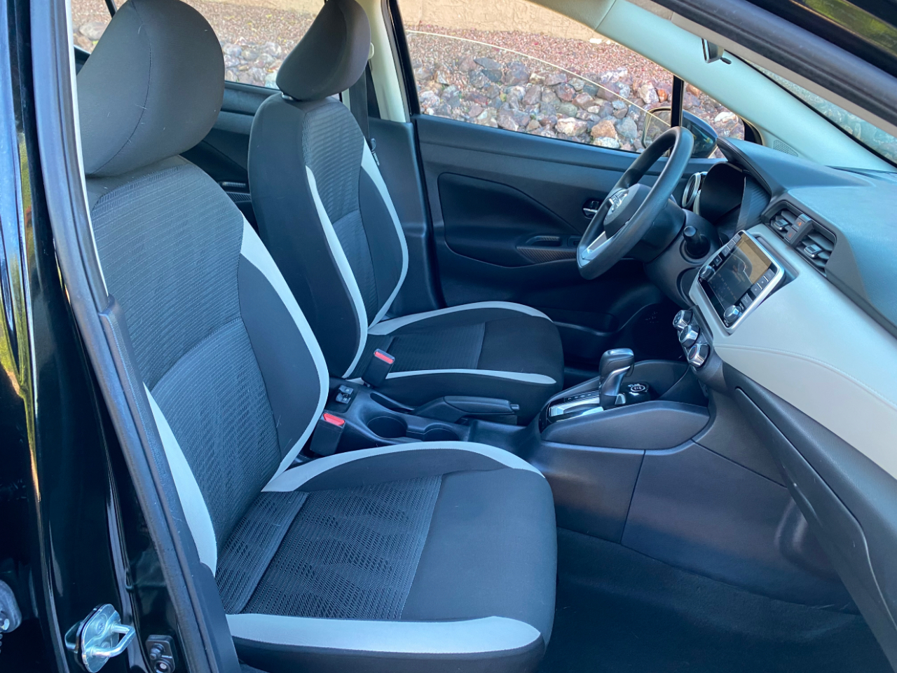 Nissan Versa SV CVT 2021