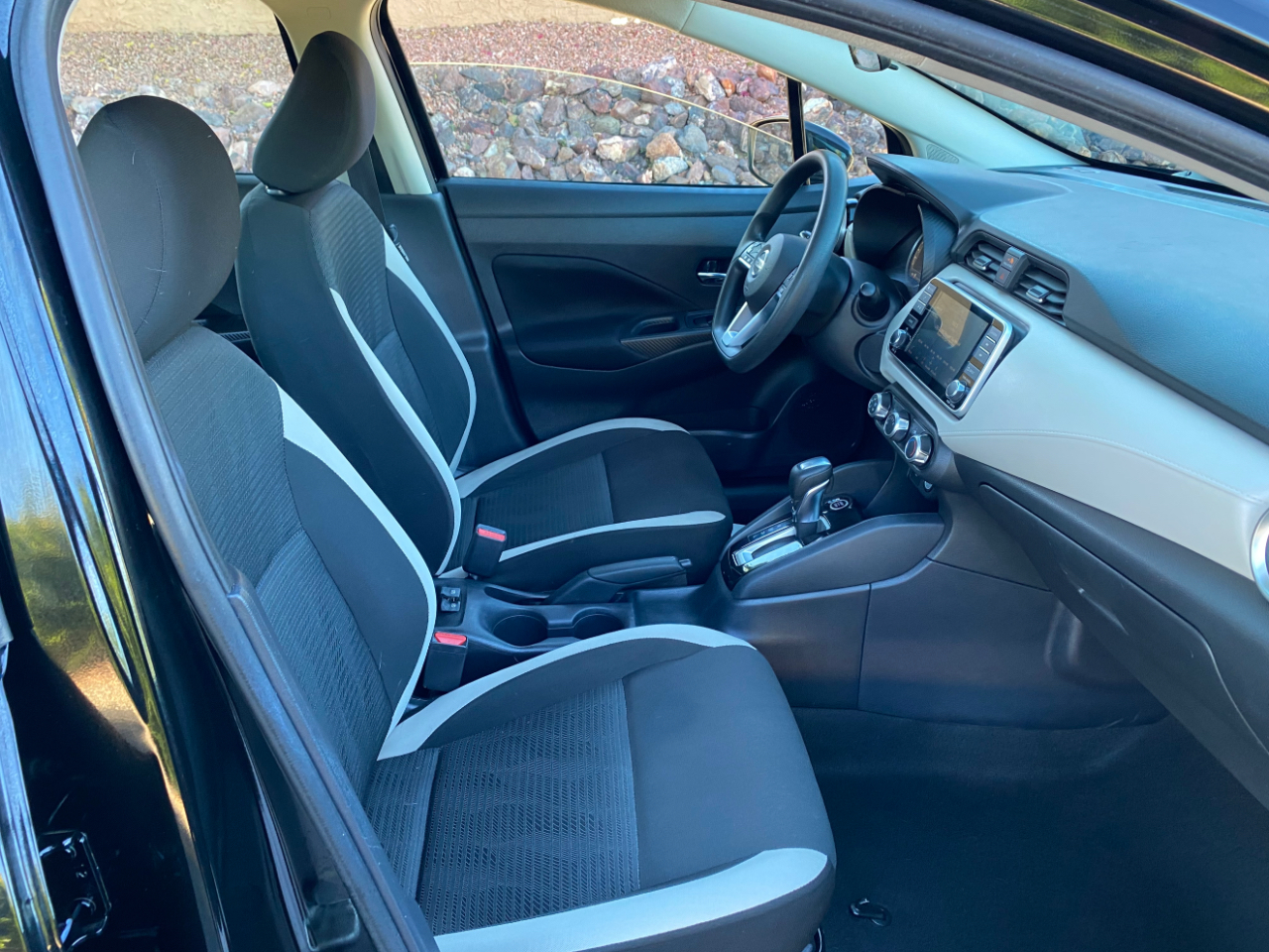 Nissan Versa SV CVT 2021