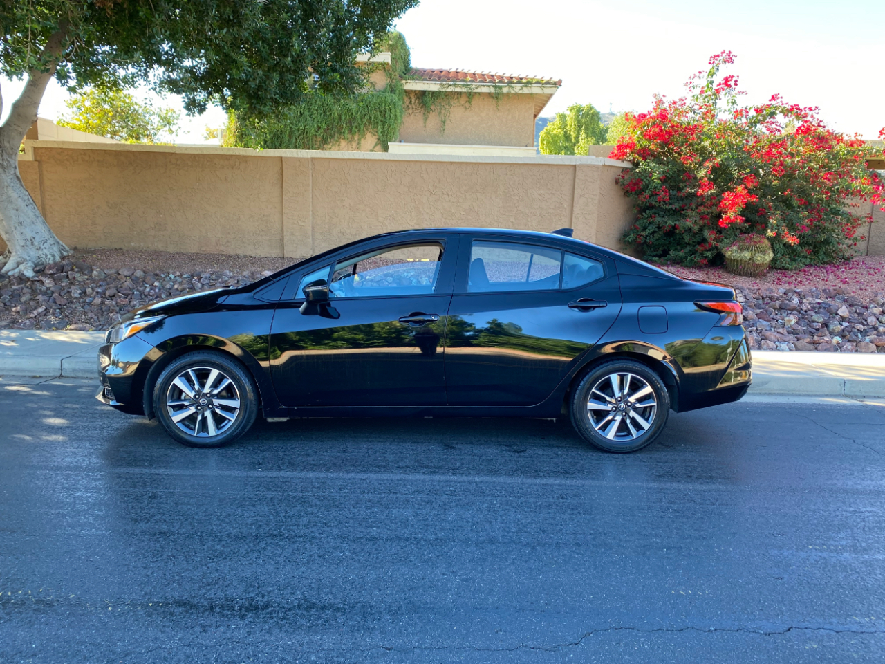 Nissan Versa SV CVT 2021
