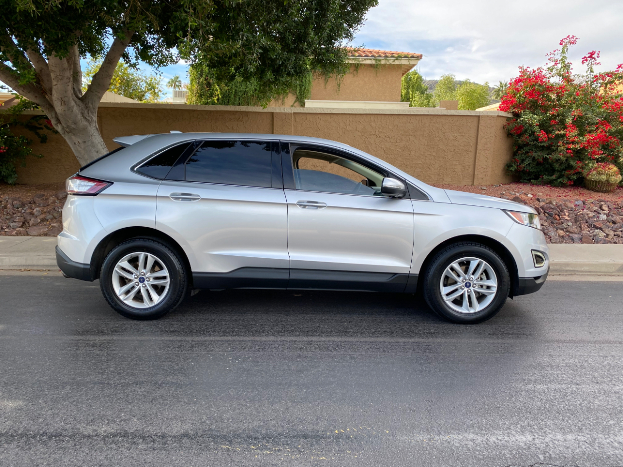 Ford Edge 4dr SEL FWD 2016