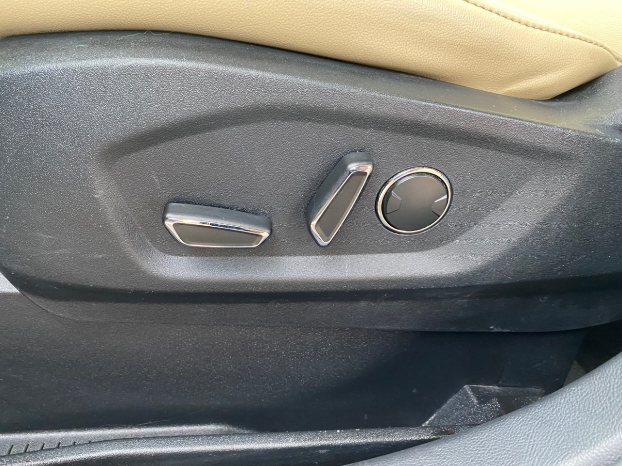 Ford Edge 4dr SEL FWD 2016