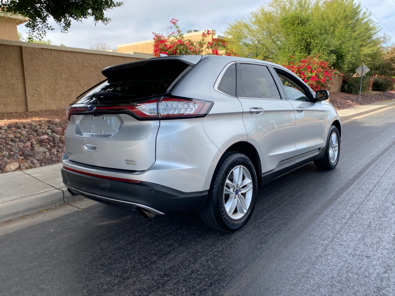 Ford Edge 4dr SEL FWD 2016