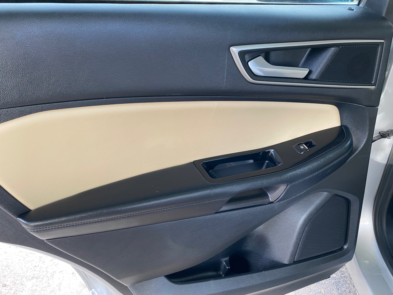 Ford Edge 4dr SEL FWD 2016