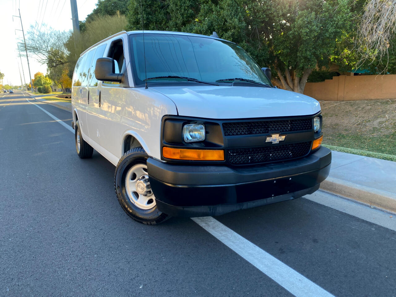 Chevrolet Express Passenger RWD 2500 135" LS 2017