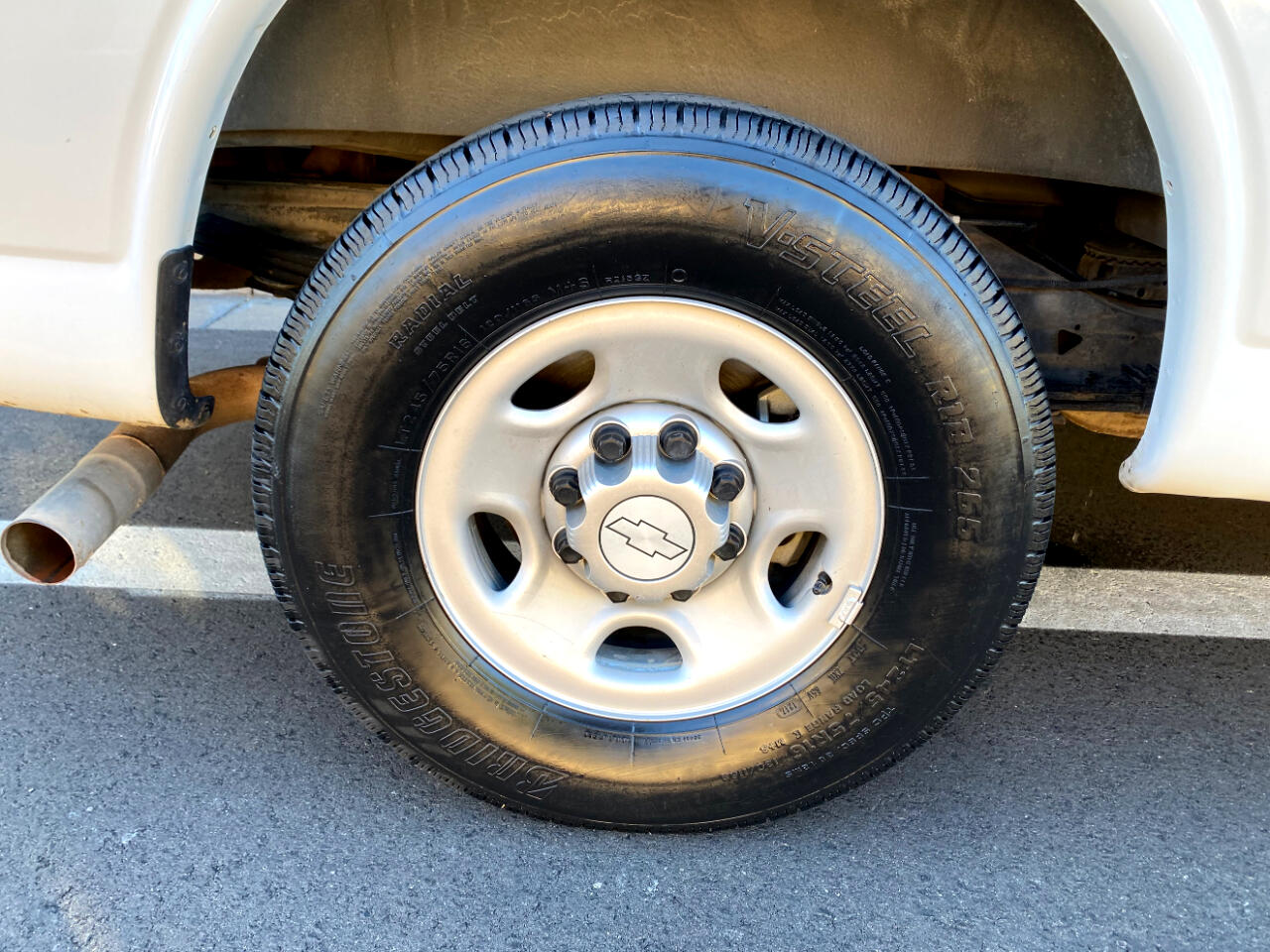 Chevrolet Express Passenger RWD 2500 135" LS 2017