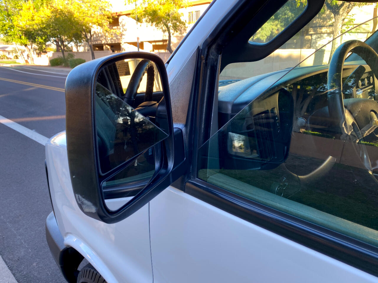 Chevrolet Express Passenger RWD 2500 135" LS 2017