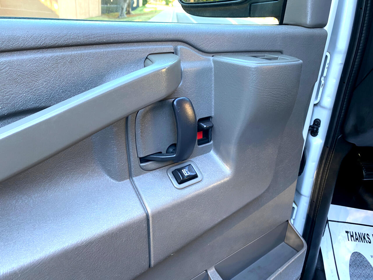 Chevrolet Express Passenger RWD 2500 135" LS 2017