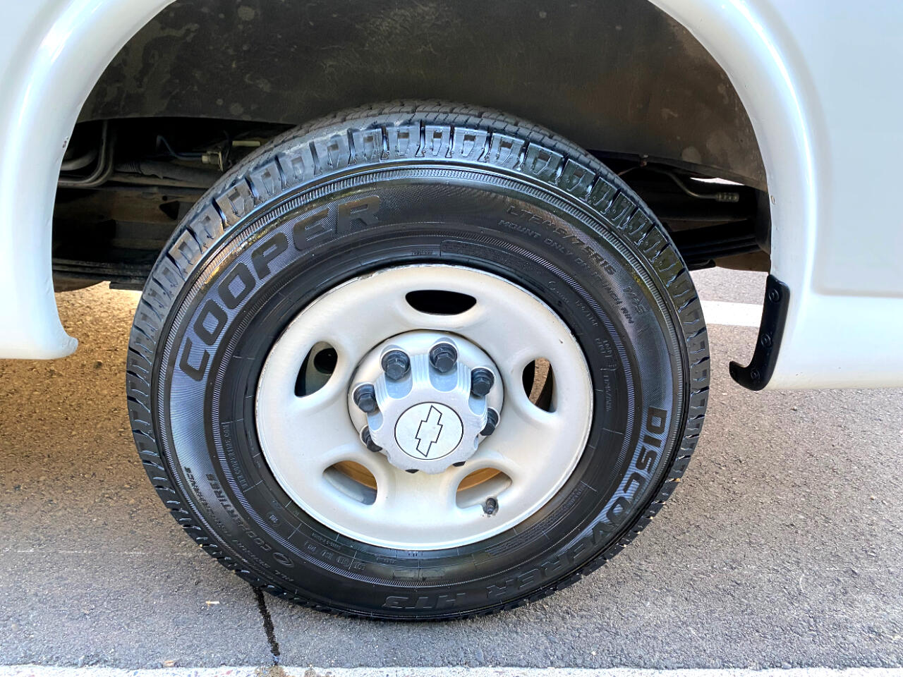 Chevrolet Express Passenger RWD 2500 135" LS 2017