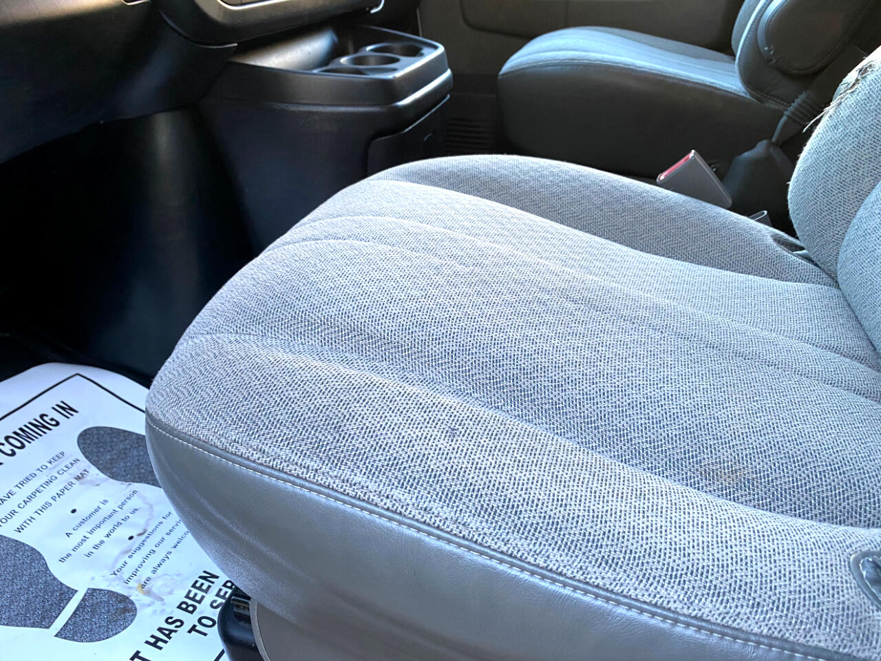 Chevrolet Express Passenger RWD 2500 135" LS 2017