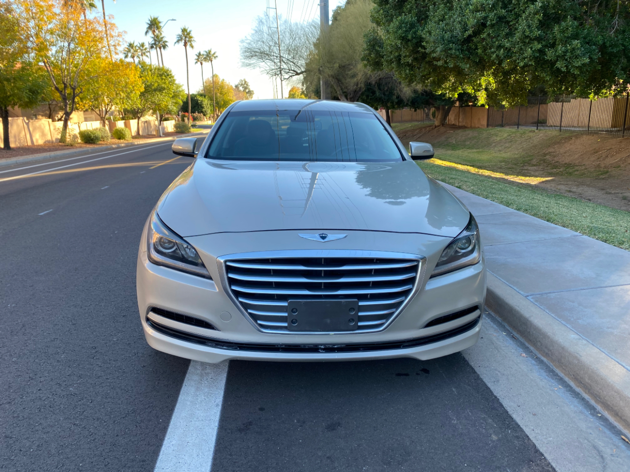 Hyundai Genesis 4dr Sdn V6 3.8L RWD 2015