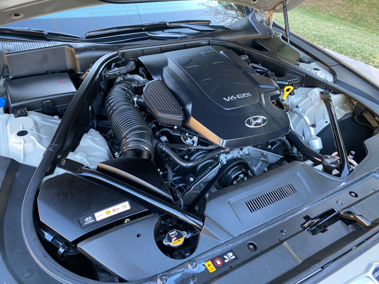 Hyundai Genesis 4dr Sdn V6 3.8L RWD 2015