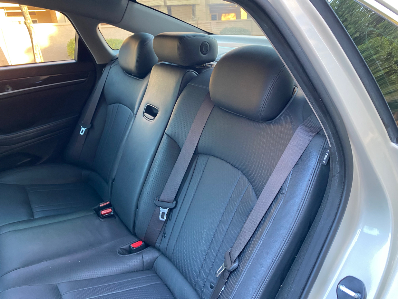 Hyundai Genesis 4dr Sdn V6 3.8L RWD 2015