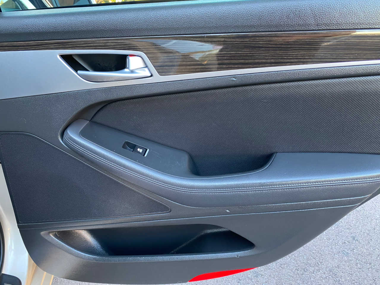 Hyundai Genesis 4dr Sdn V6 3.8L RWD 2015