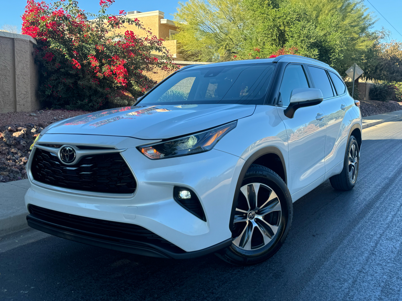 Toyota Highlander XLE 2023