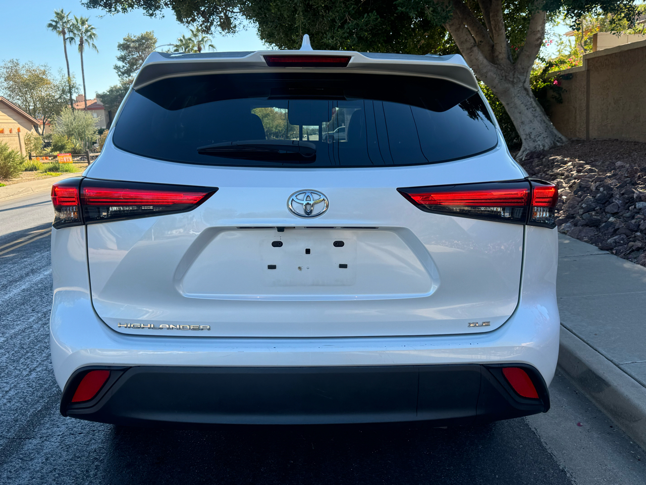 Toyota Highlander XLE 2023