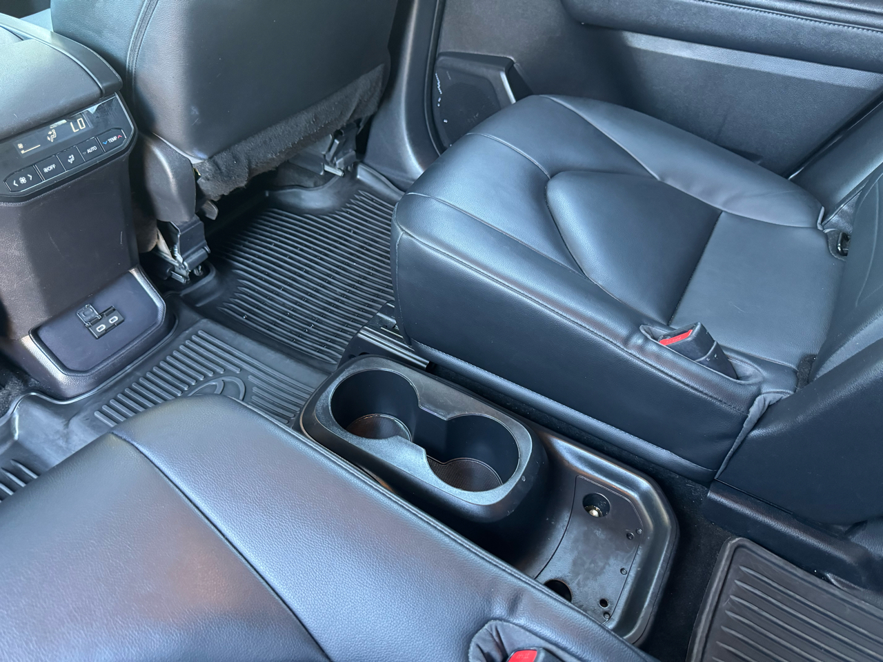 Toyota Highlander XLE 2023