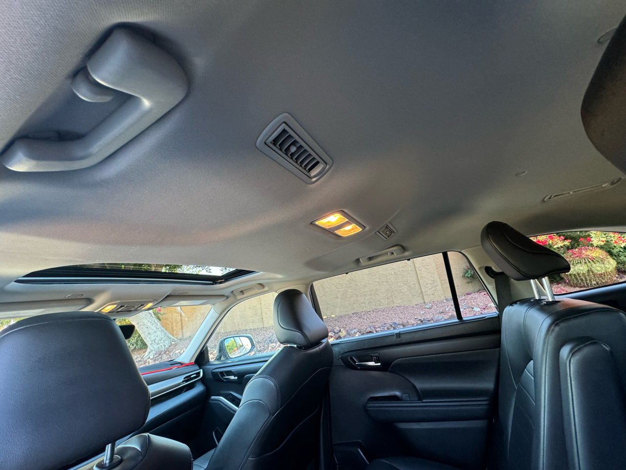 Toyota Highlander XLE 2023