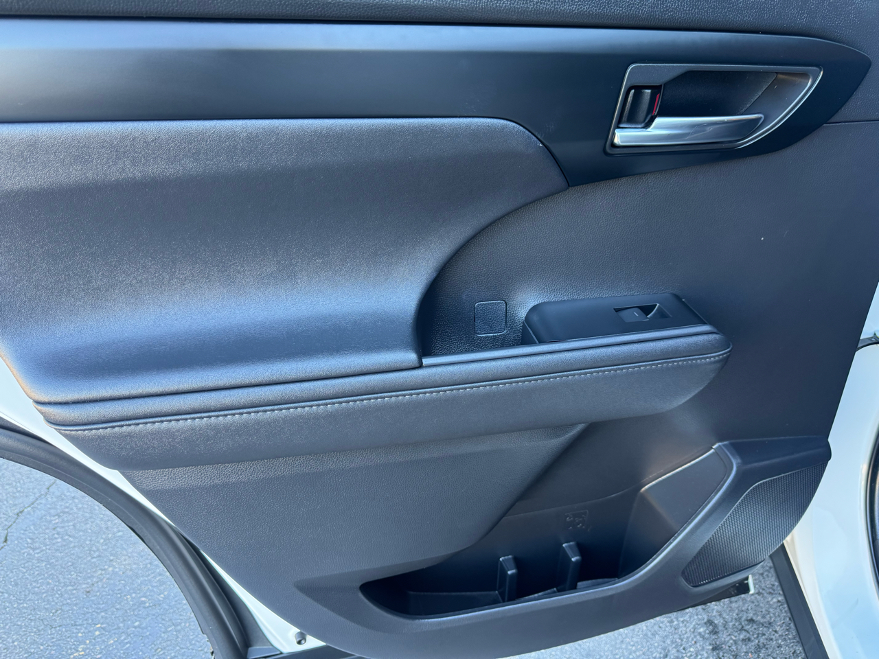 Toyota Highlander XLE 2023