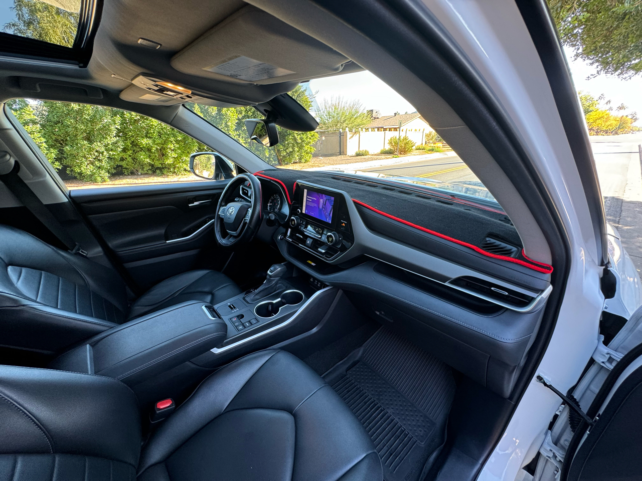 Toyota Highlander XLE 2023