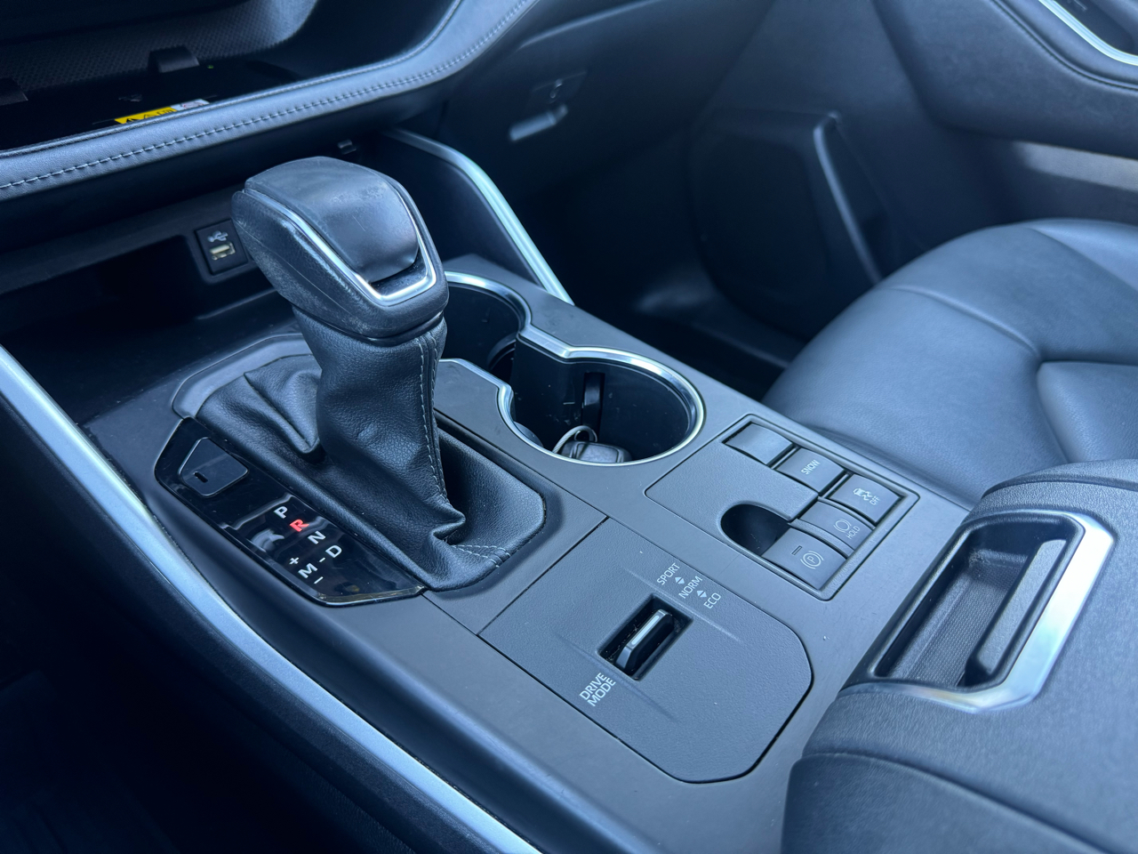 Toyota Highlander XLE 2023