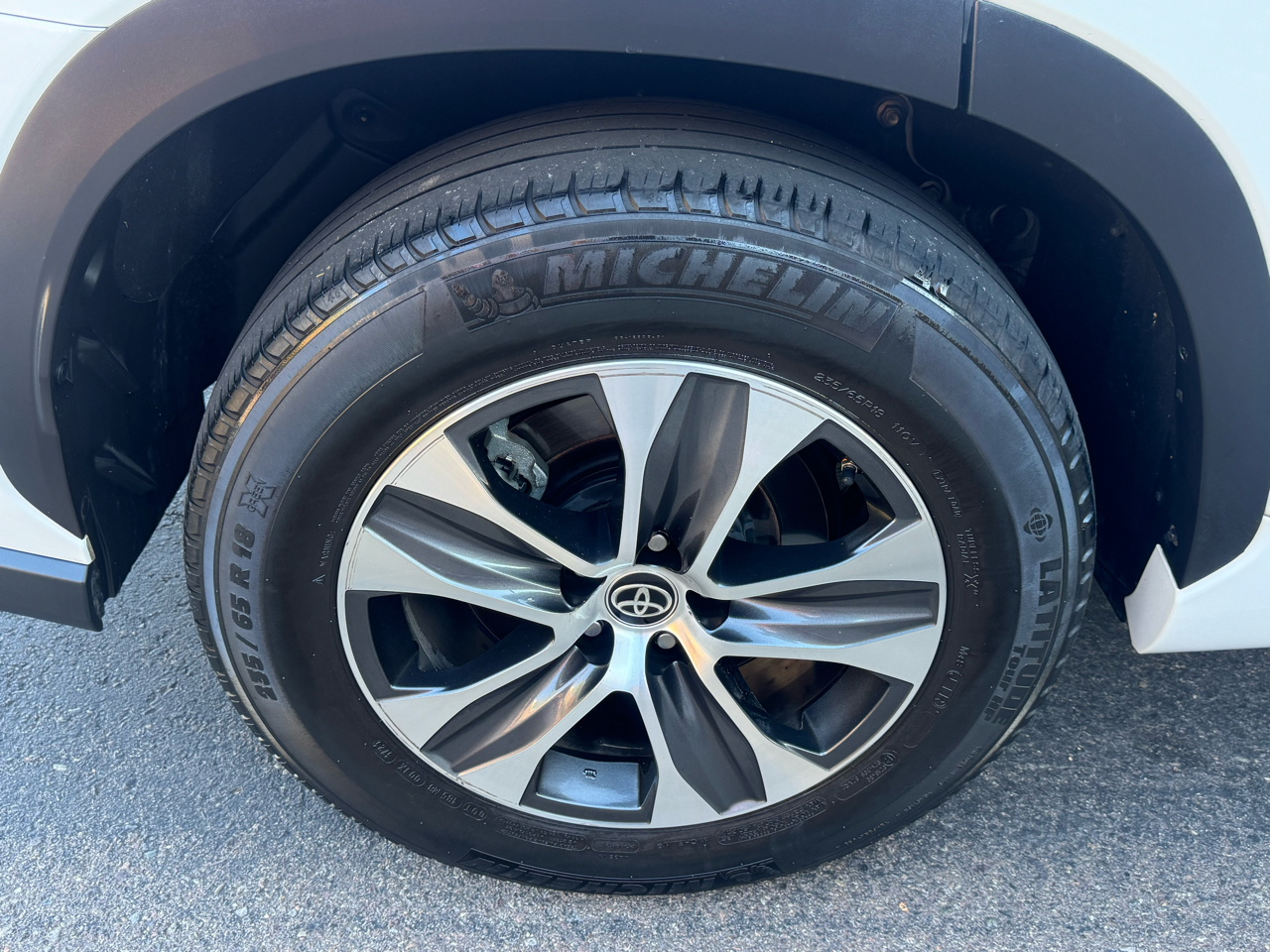 Toyota Highlander XLE 2023