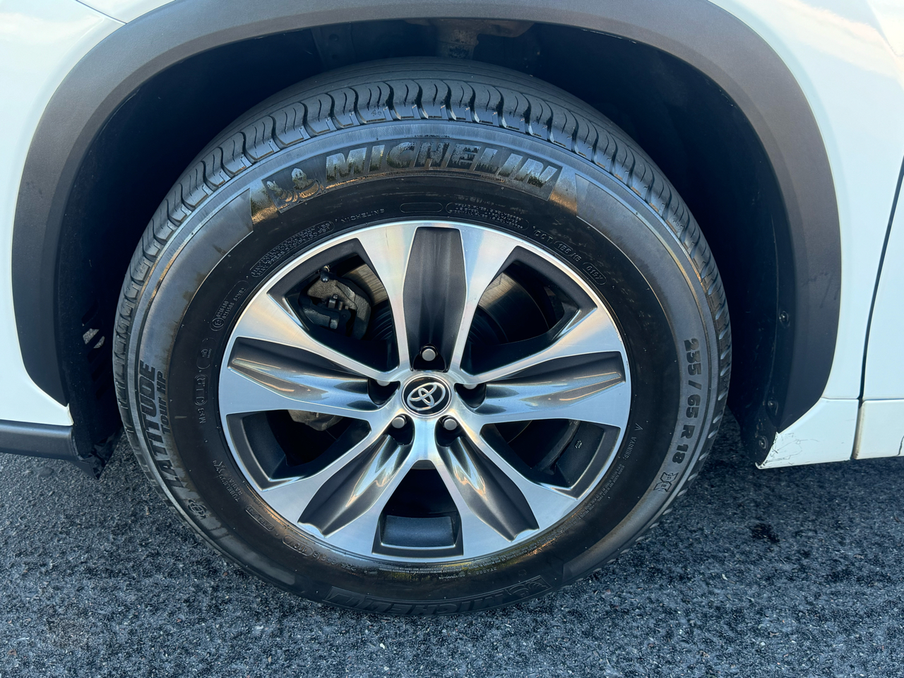 Toyota Highlander XLE 2023