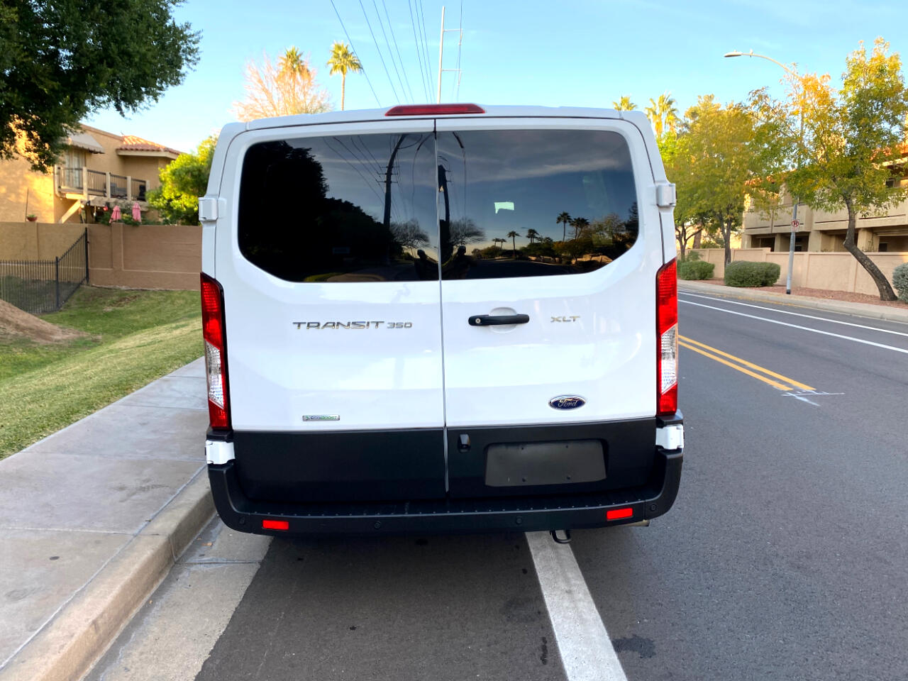 Ford Transit Passenger Wagon T-350 148" Low Roof XLT RWD 2023