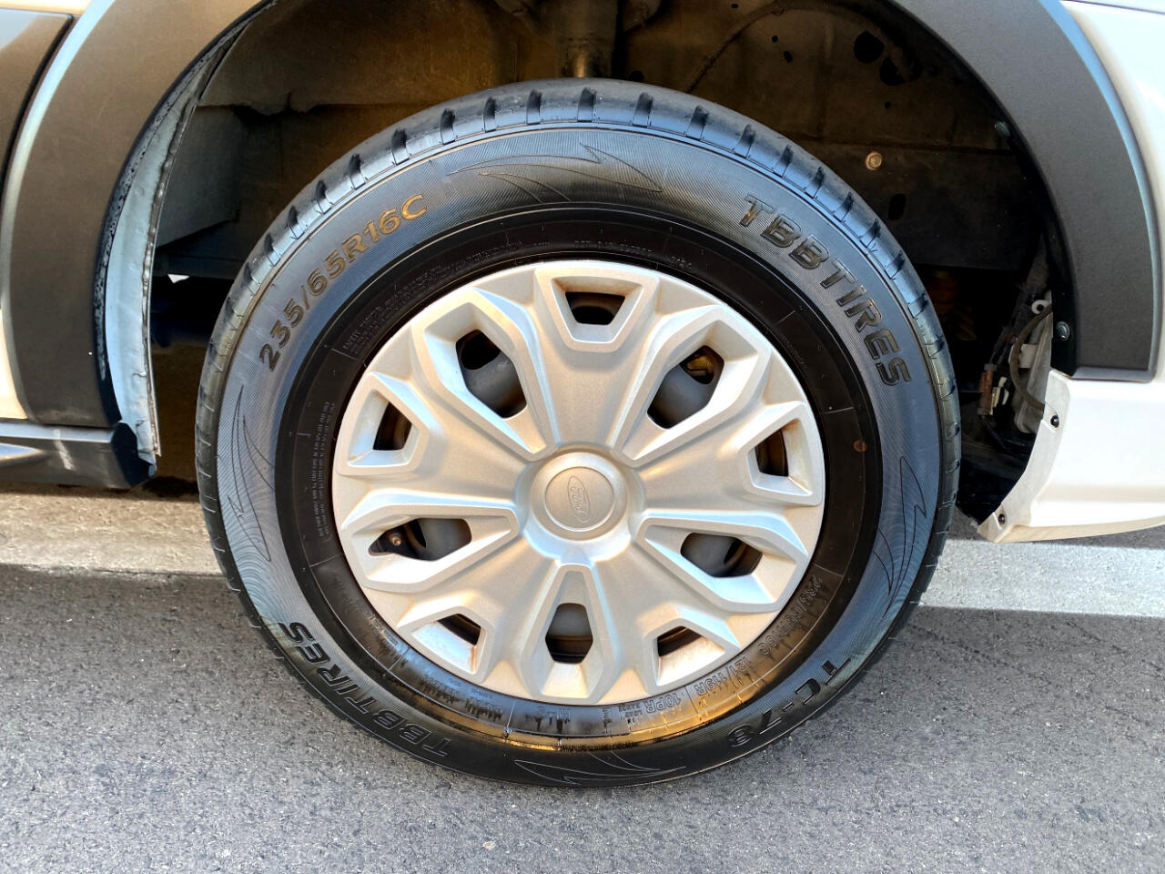 Ford Transit Passenger Wagon T-350 148" Low Roof XLT RWD 2023