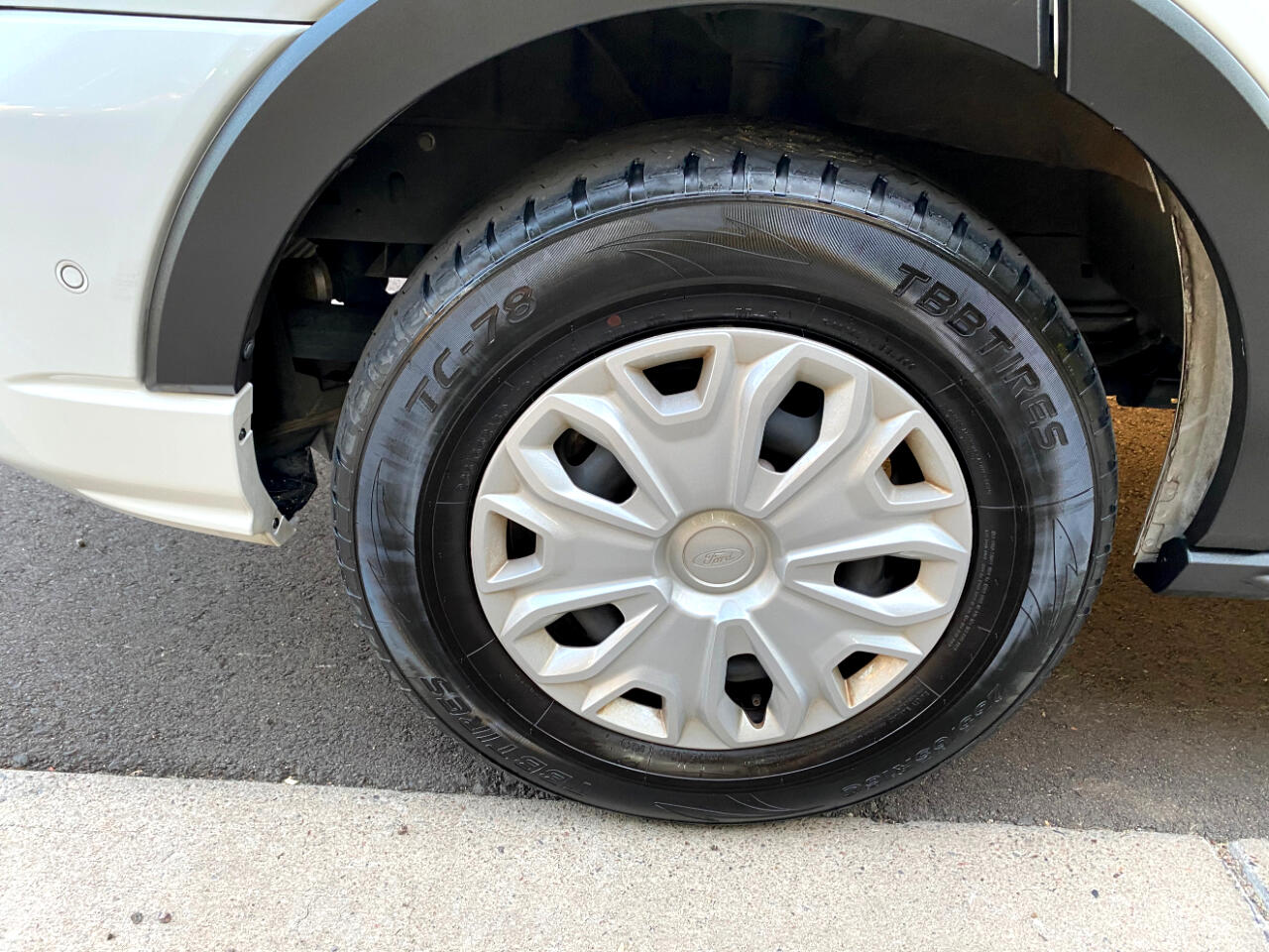 Ford Transit Passenger Wagon T-350 148" Low Roof XLT RWD 2023