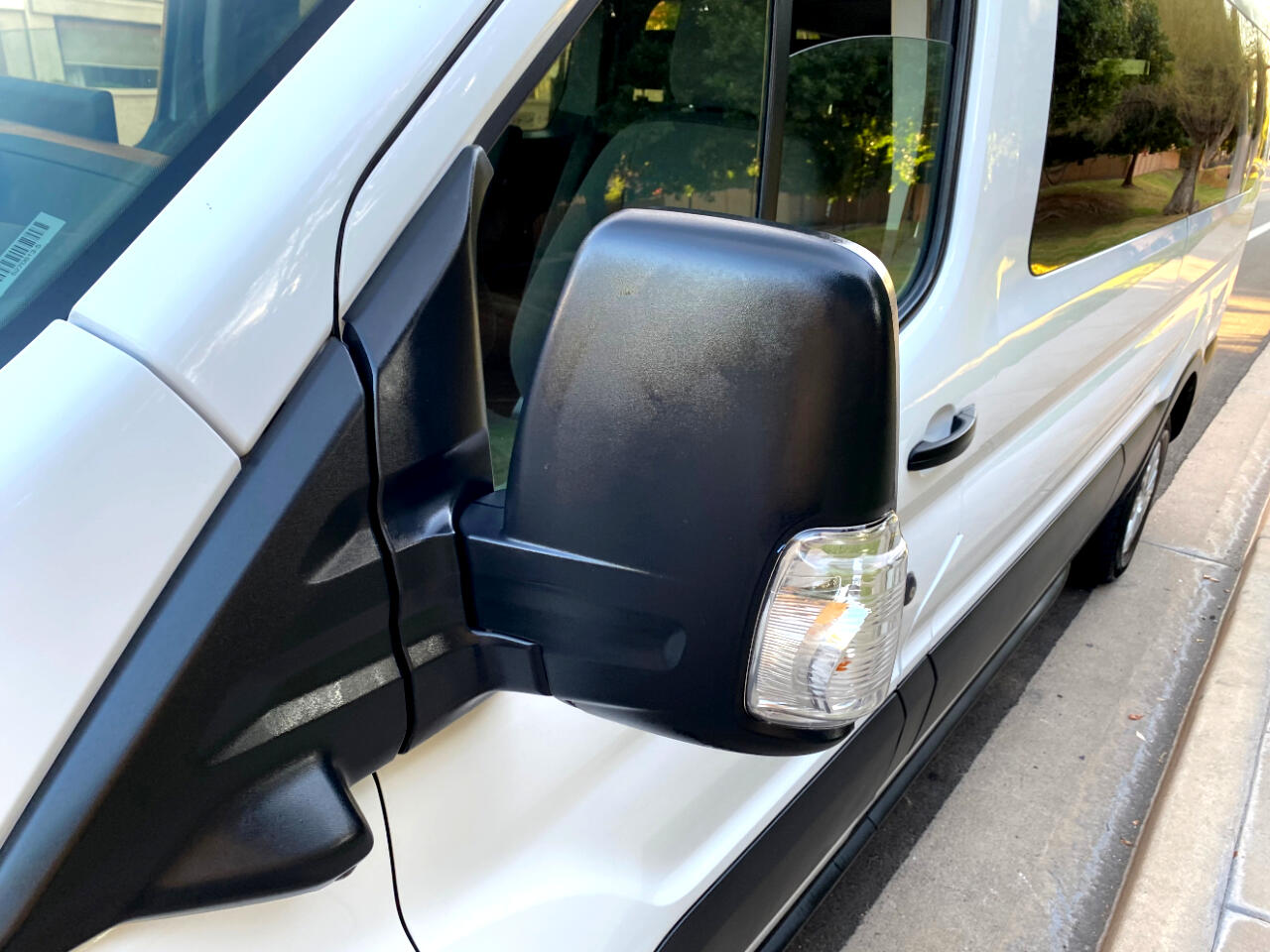 Ford Transit Passenger Wagon T-350 148" Low Roof XLT RWD 2023