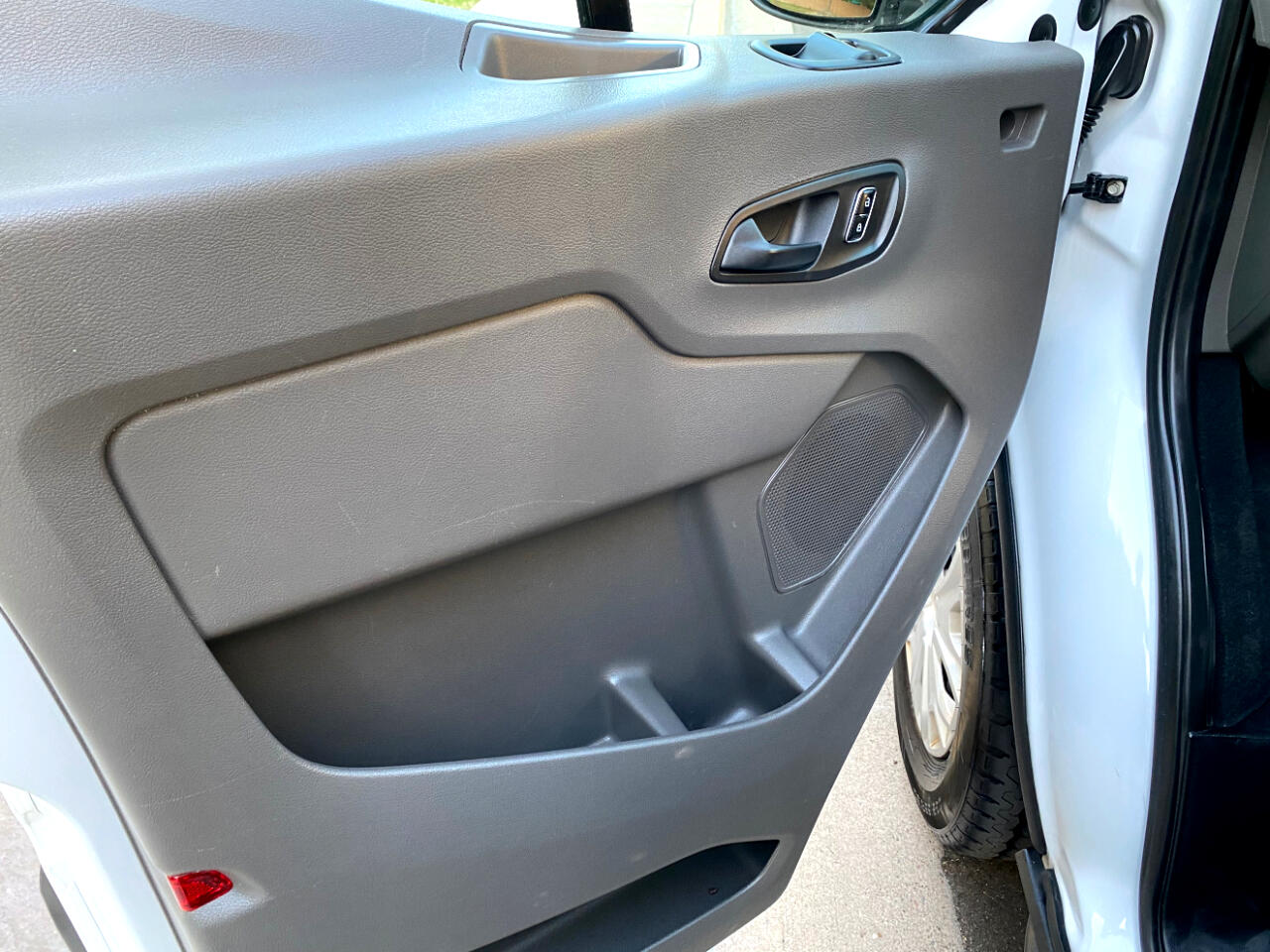 Ford Transit Passenger Wagon T-350 148" Low Roof XLT RWD 2023