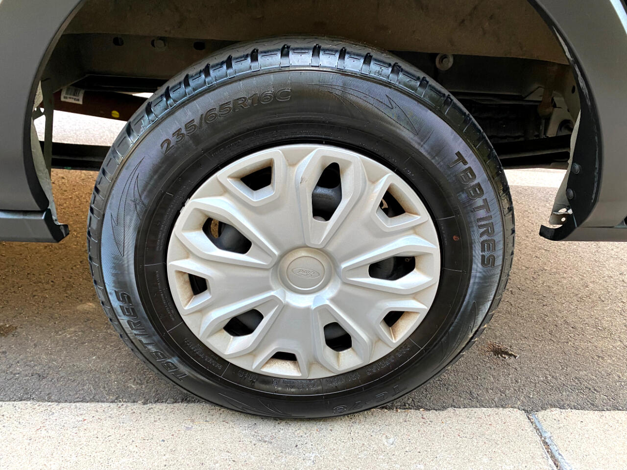 Ford Transit Passenger Wagon T-350 148" Low Roof XLT RWD 2023